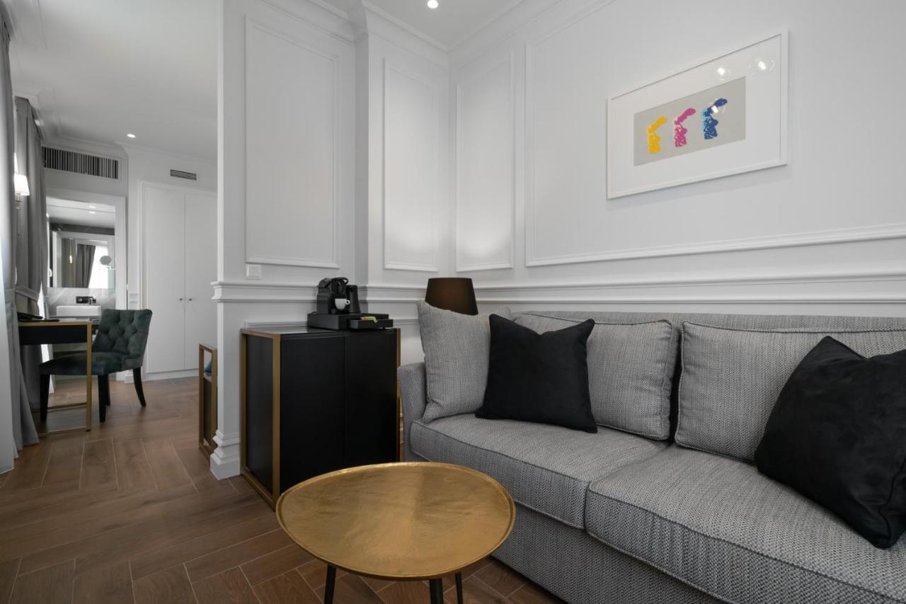 Praxitelous Luxury Suites Atény Exteriér fotografie